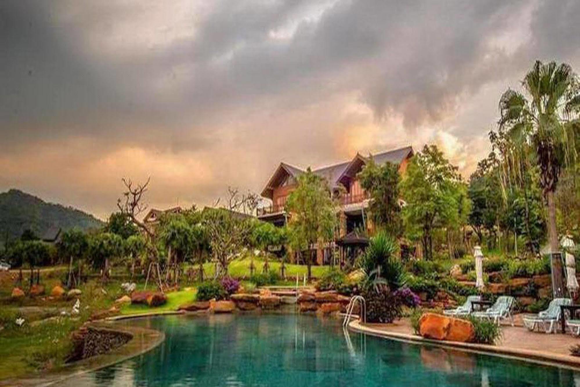 Patravana Resort Phayayen Eksteriør bilde